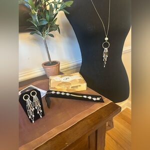 Plunder Design Posse July 2021 Jewelry Set Necklace Earrings Bracelet NIB